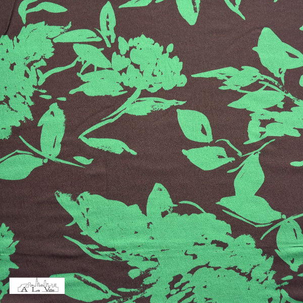 Crinkle - groene bloemen op bruin-  €31/m