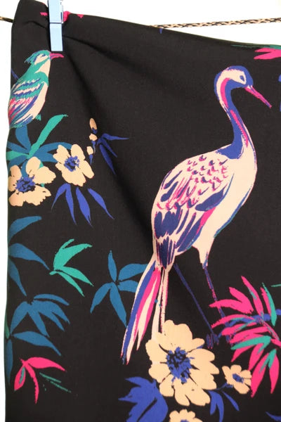 Atelier Jupe- zwarte viscose met bloemen vogels-  € 26 /m