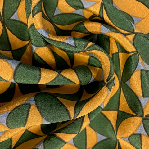 Zijde -grafisch - groen -  € 48/m