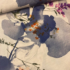 Crinkle -  Veld bloemen op ecru-  €31/m