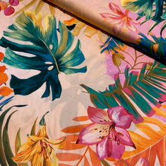 Viscose- grote bloemen en bladeren op huidskleur-  € 30/m