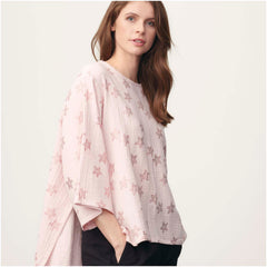 Double Gauze - Licht roos met hotfoil sterren  print  € 20/m